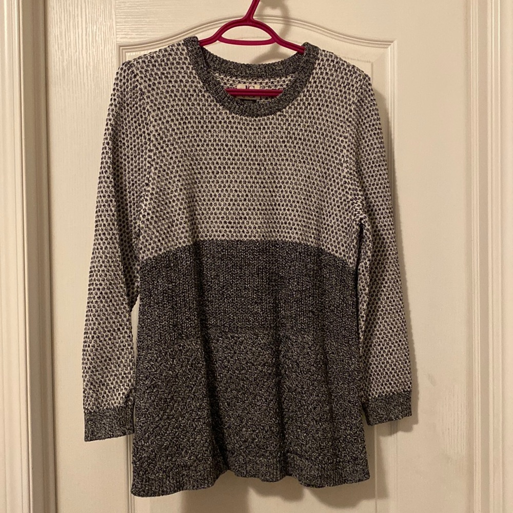 Grey & cream sweater